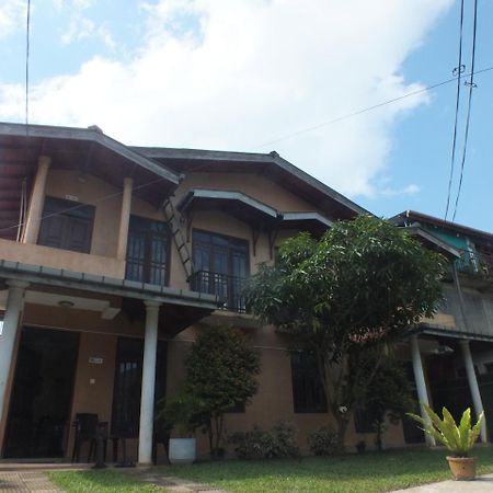 Hillsview Rest & Guest House Matale Exterior foto